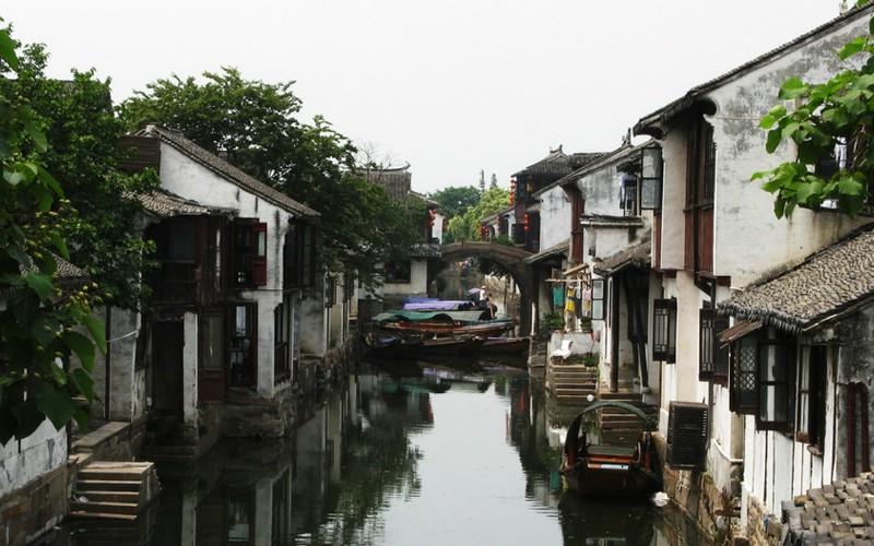 夏天如何穿搭能够使人变美?-专注讨论与分享的红迪网平台